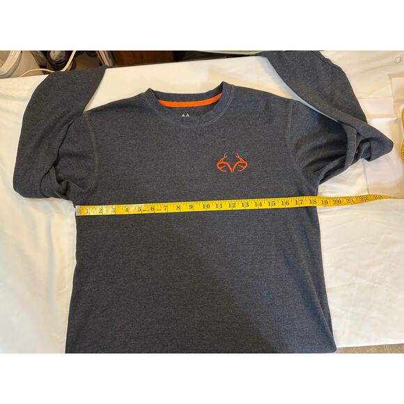 Realtree Gray Orange Logo Long Sleeve Soft Cozy Outdoor Top Men’s M - Picture 6 of 6